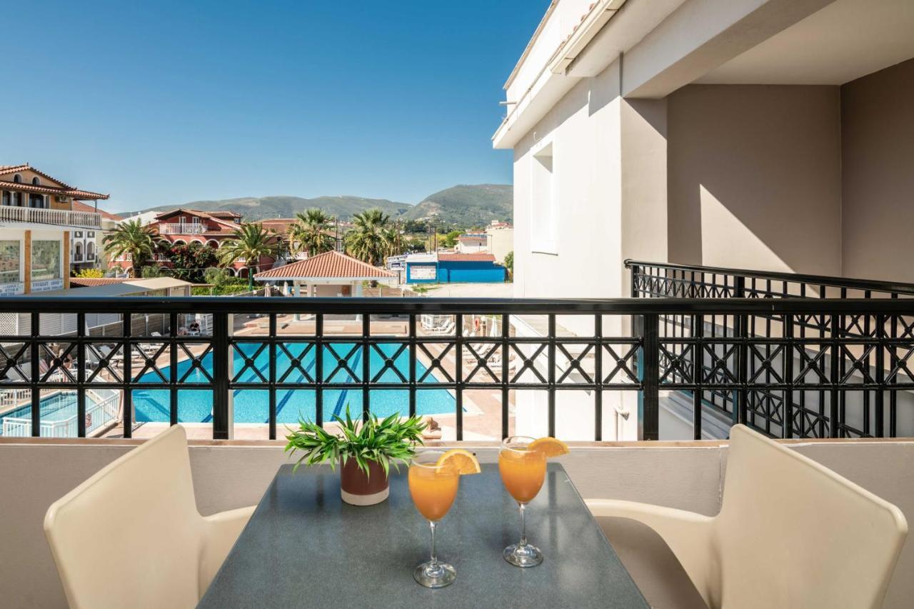 Standard Twin or Double room Pool View