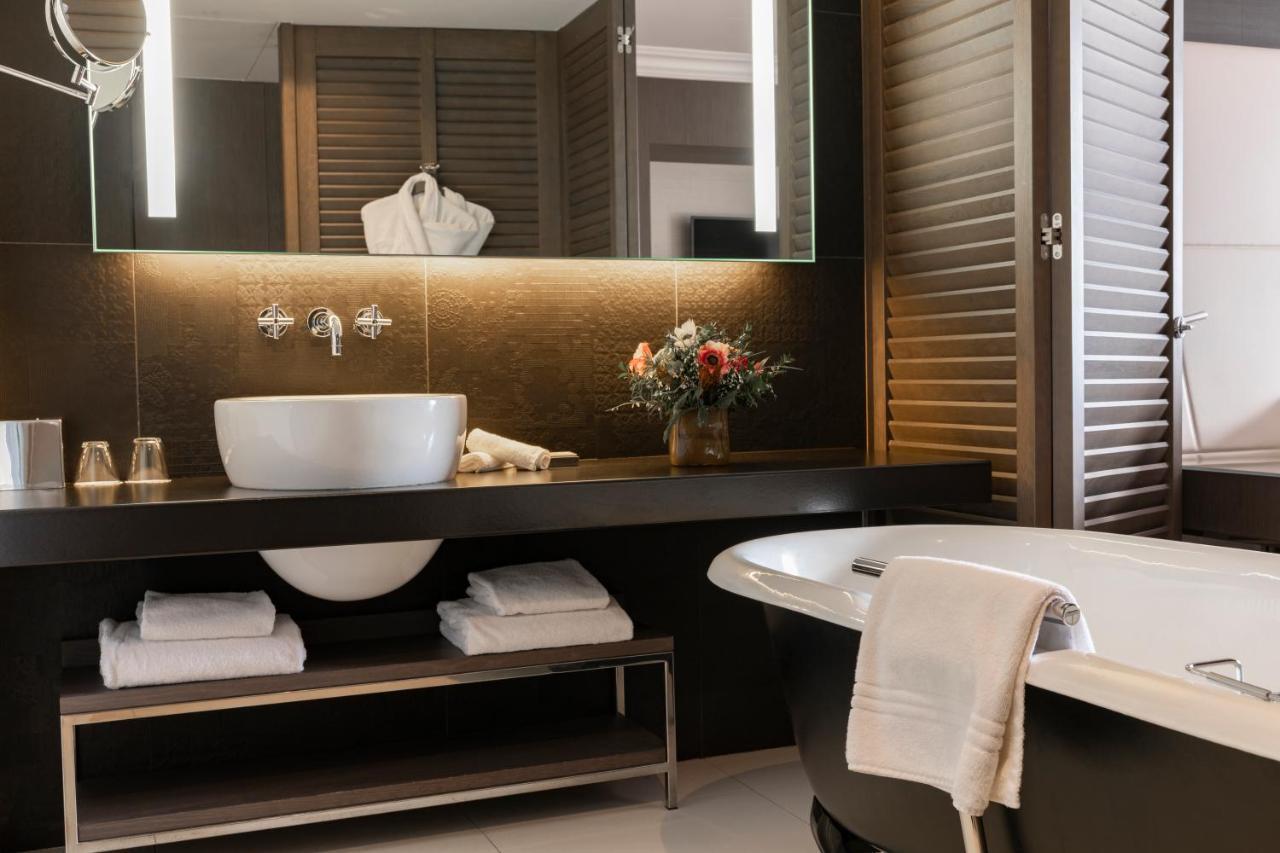 Classic Twin Room Terrace Harbour View