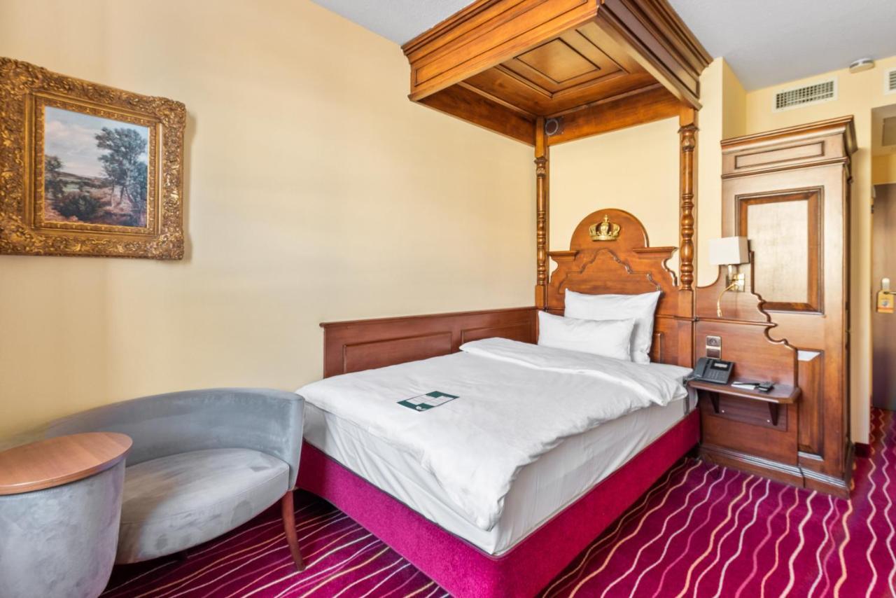 Single Room,1340554811:JPEG