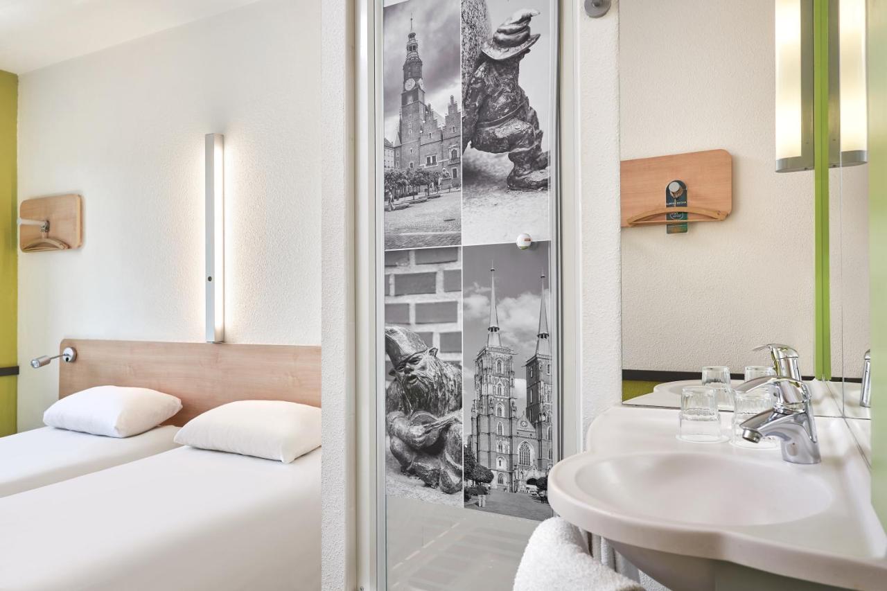 Standard Twin Room,1344532346:JPEG
