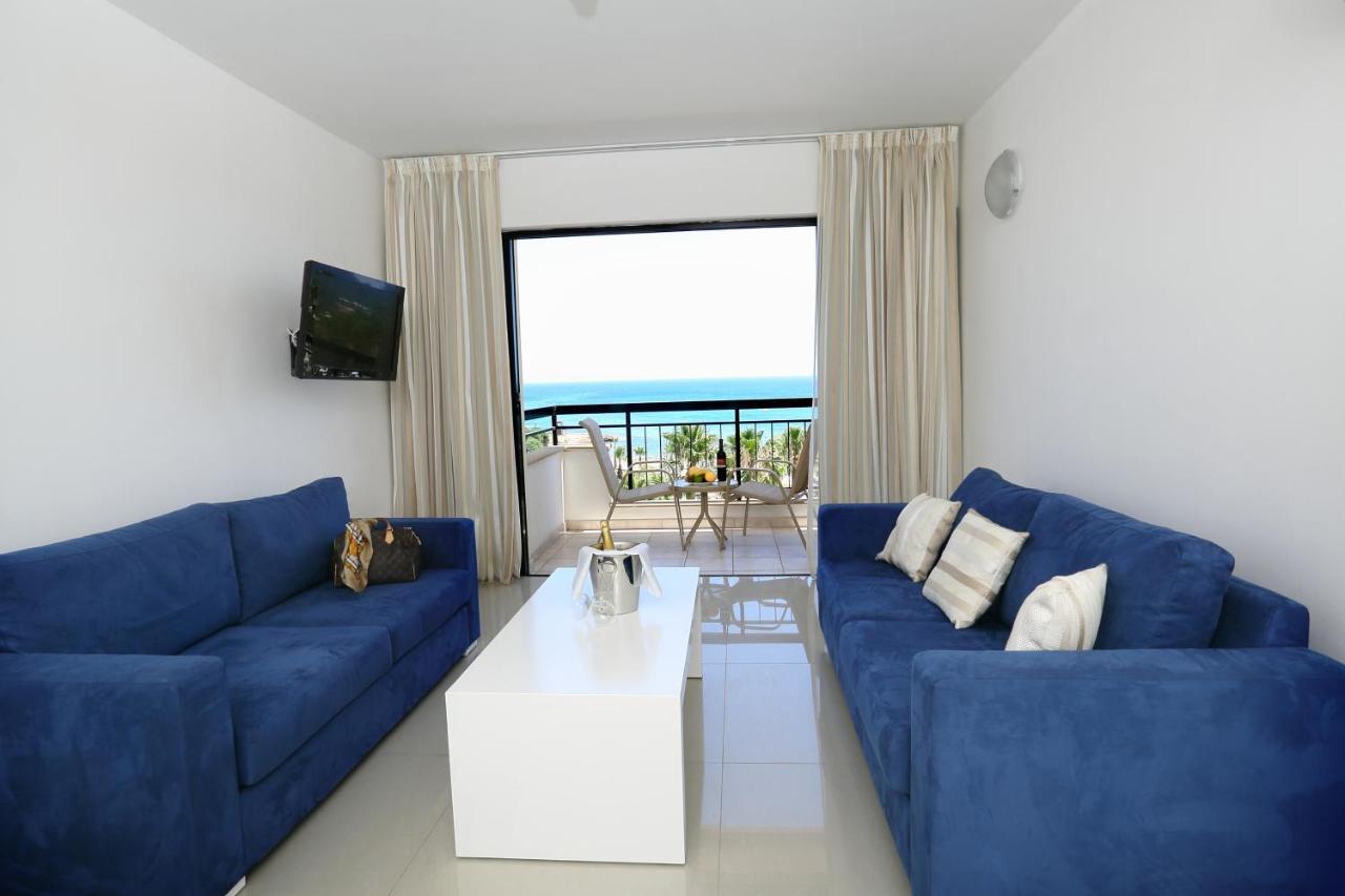 Suite Sea Front View
