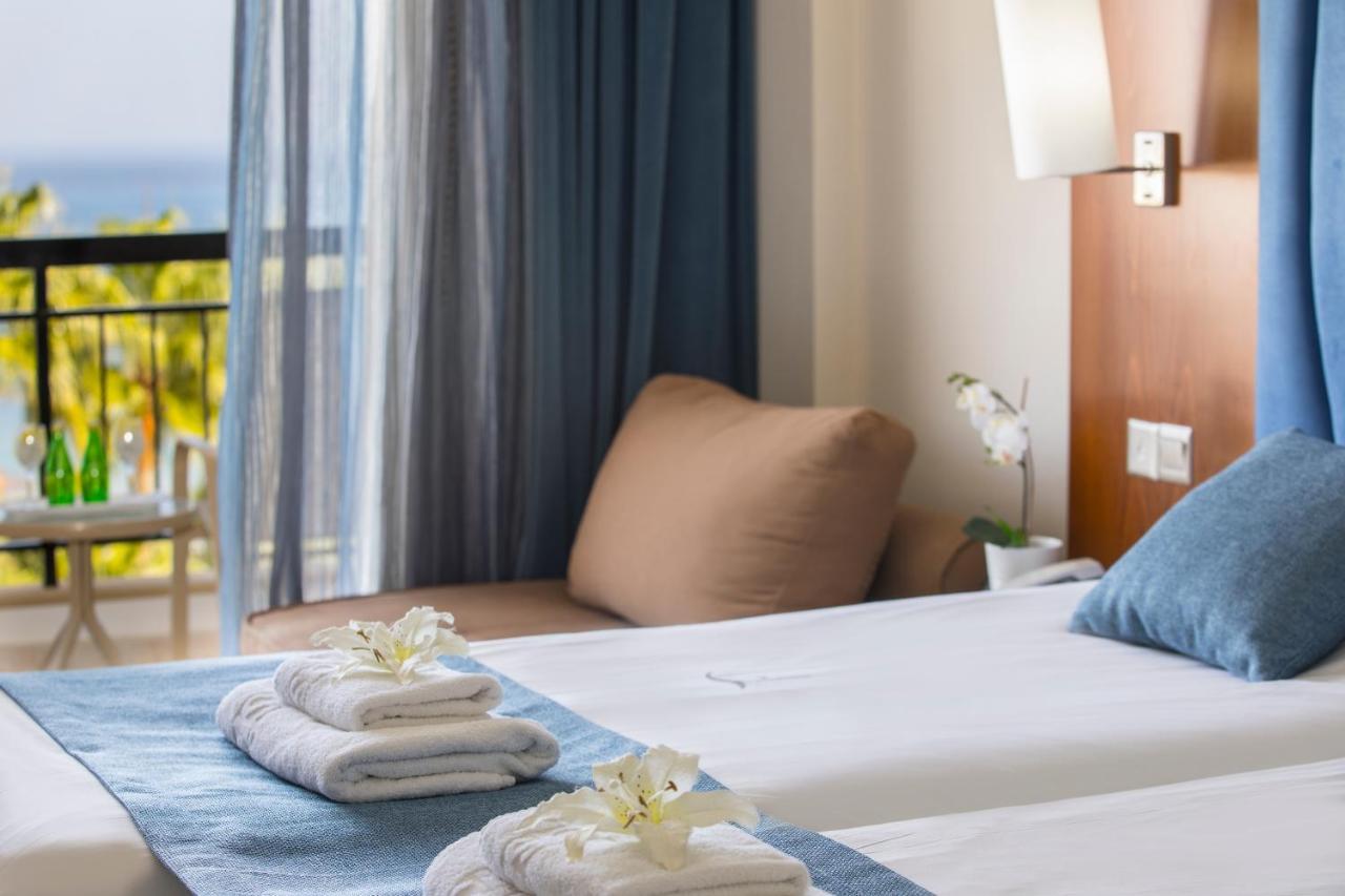 Standard Double or Twin Room Sea View