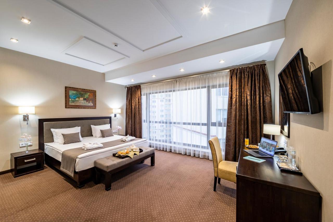 Suite City View