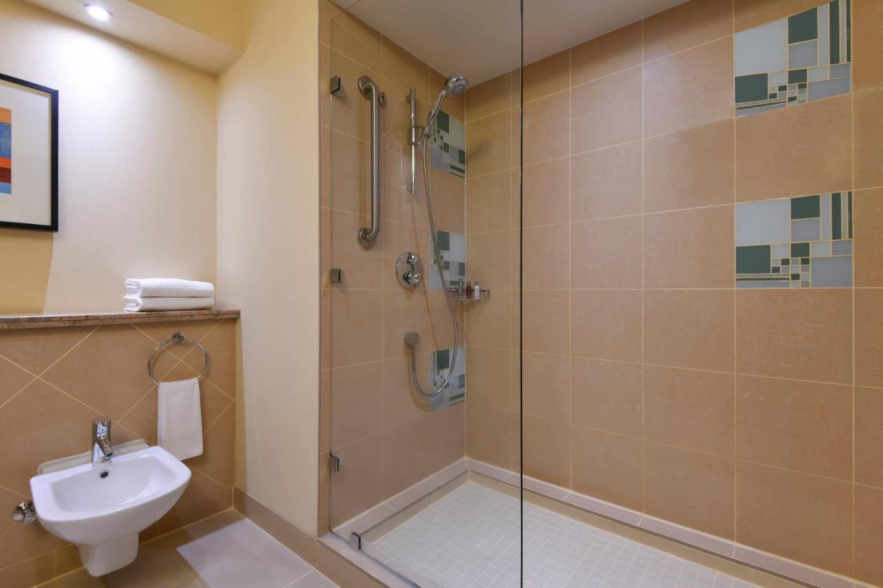 Family Twin Room Beach Access