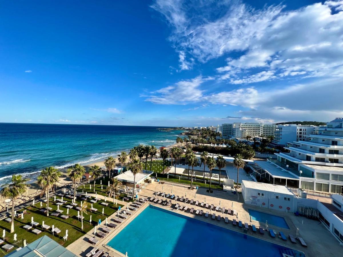 Standard Double or Twin Room Sea View