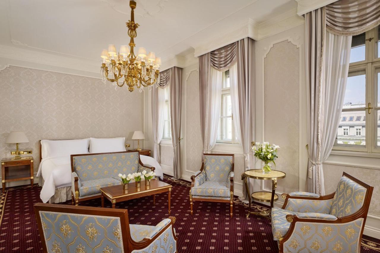 Imperial Junior Suite Two Twin Beds City View