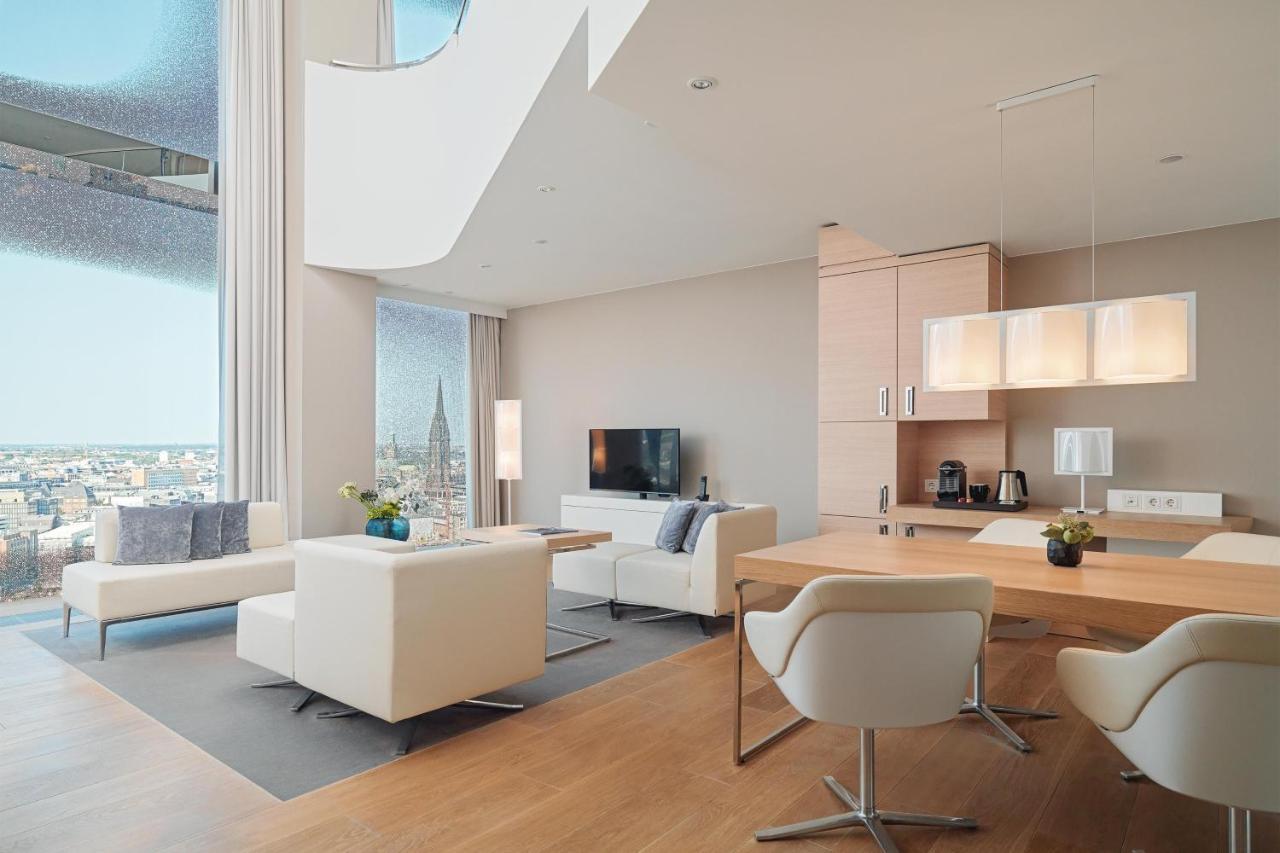 Apartament dwupoziomowy z łóżkiem typu king-size i widokiem na miasto/Łabę