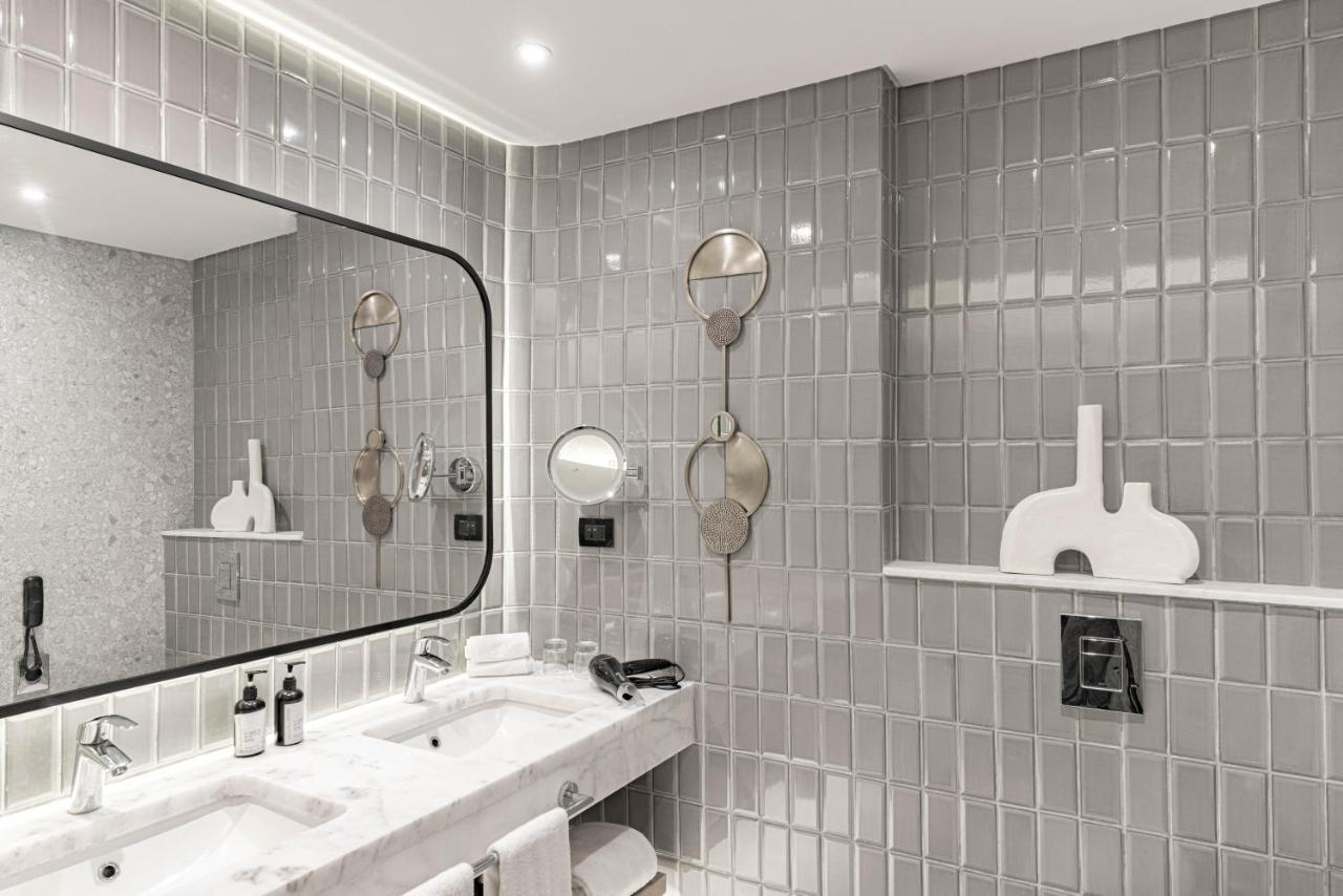 Apartament typu Premium z łóżkiem typu king-size i widokiem