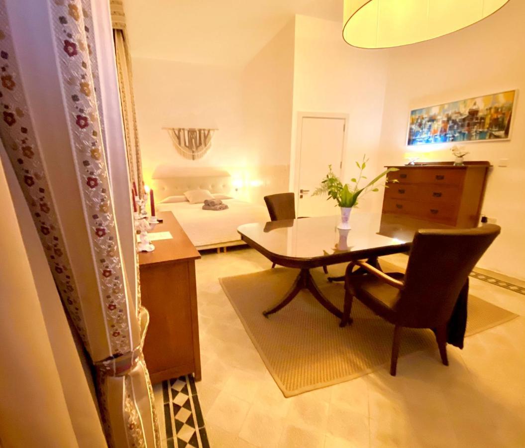 Executive King Room Private bathroom