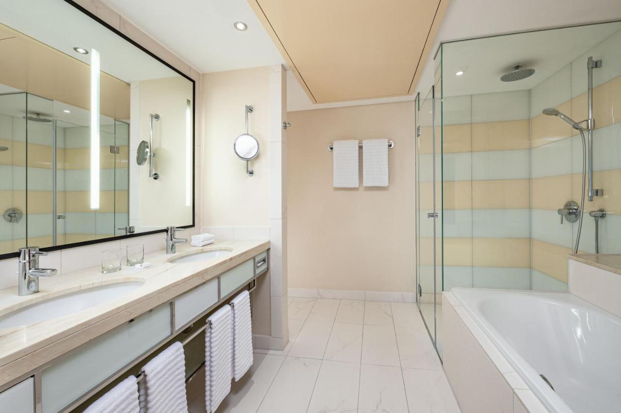 Apartament typu Westin Grand z łóżkiem typu king-size