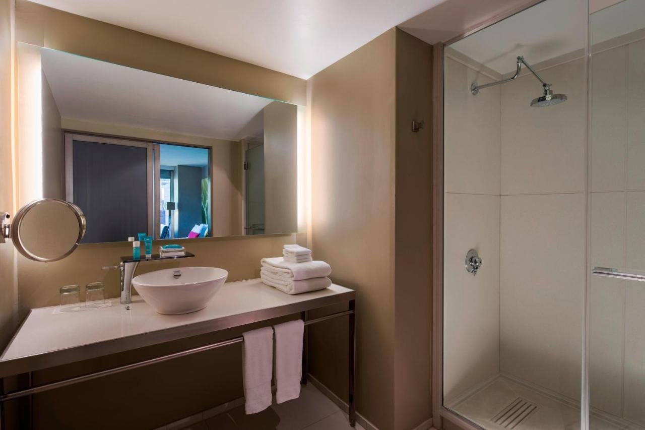 Apartament typu Wow Suite z łóżkiem typu king-size i widokiem na Broadway