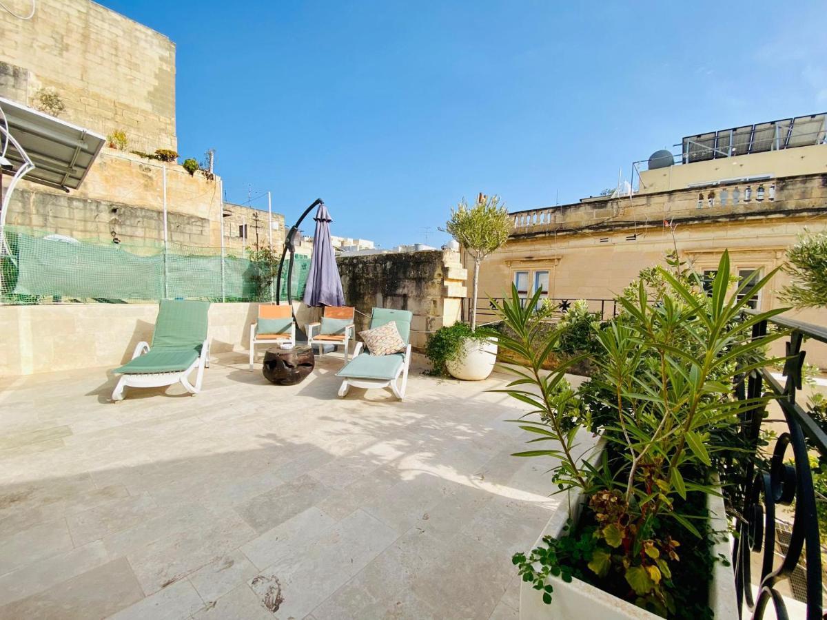 Double Roof Terrace private bathroom