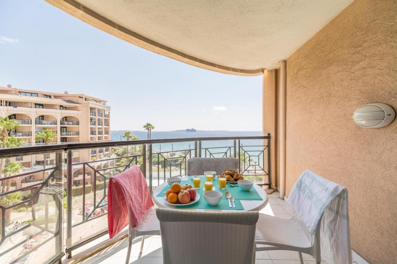 One-Bedroom Apartment Terrace or Balcony Sea View