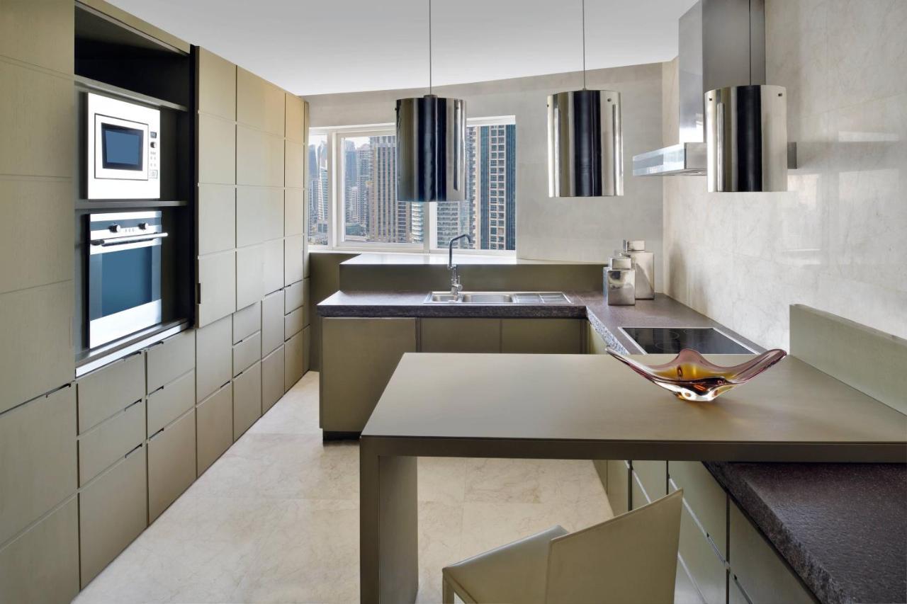 Renovated Penthouse Suite Sea view High floor