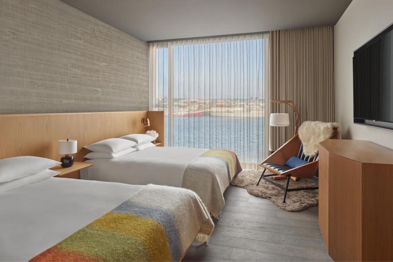 Queen Room Two Queen Beds Harbour View