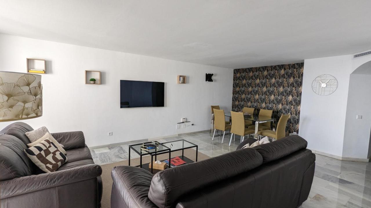 Apartament z 3 sypialniami i widokiem na przystań Puerto Banús (5 osób dorosłych)