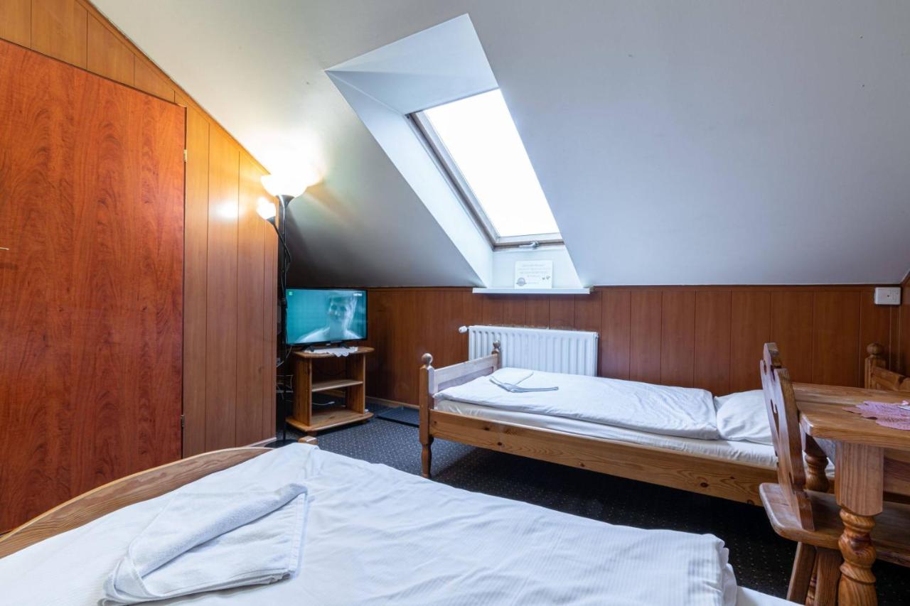 Economy Double Room,1362362648:JPEG