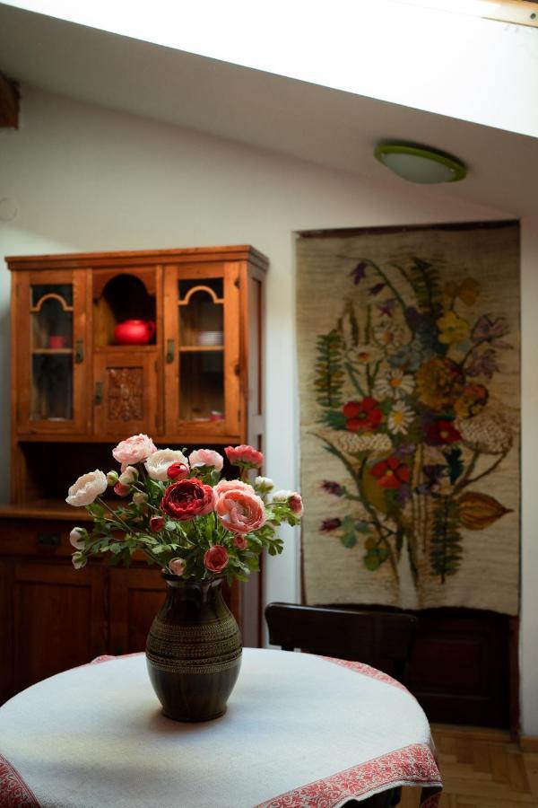 Two-Bedroom Apartment,1362510536:JPEG