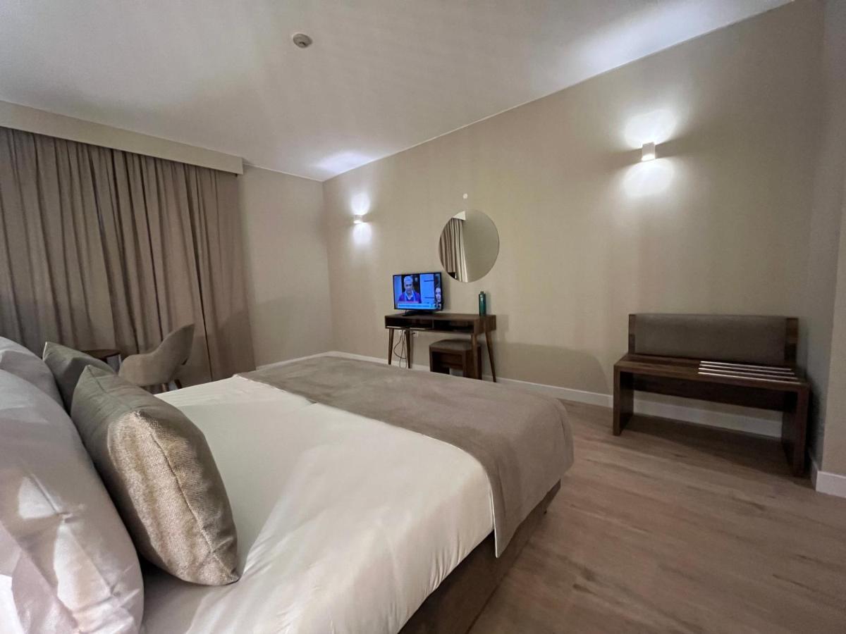 Double or Twin Room Side Sea View