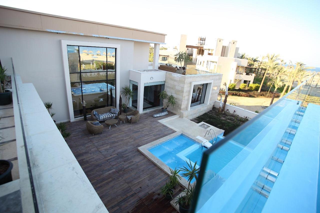 Villa Beach Front