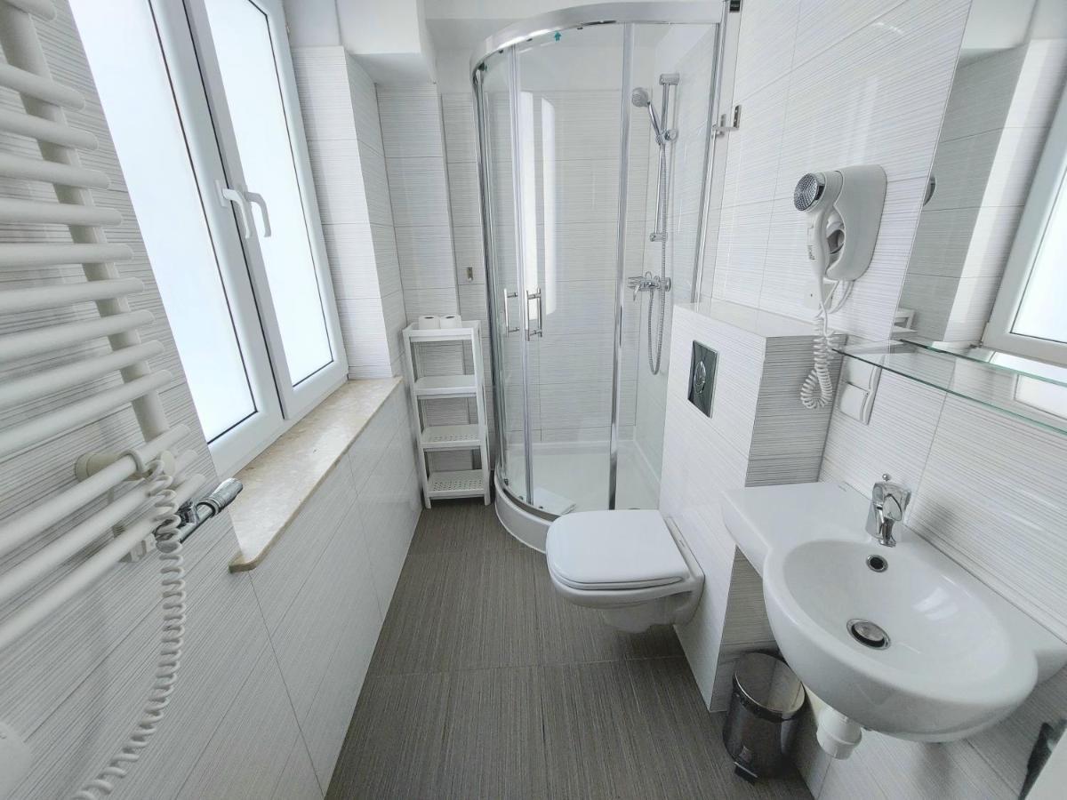 Triple Room,1364083253:JPEG