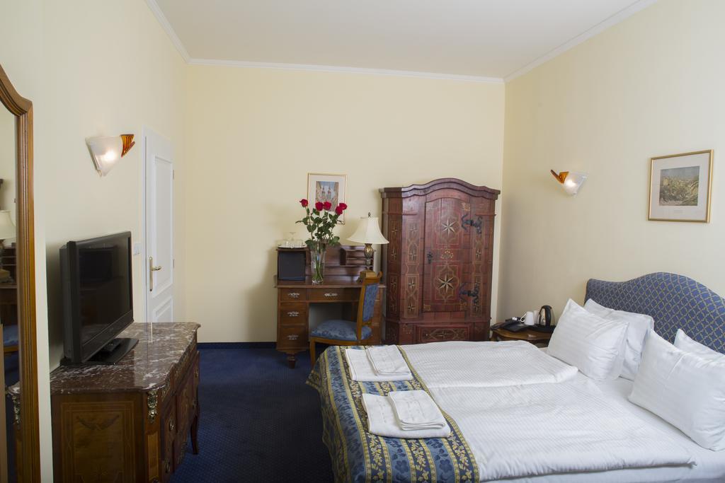 Double or Twin Room,1209774904:JPEG