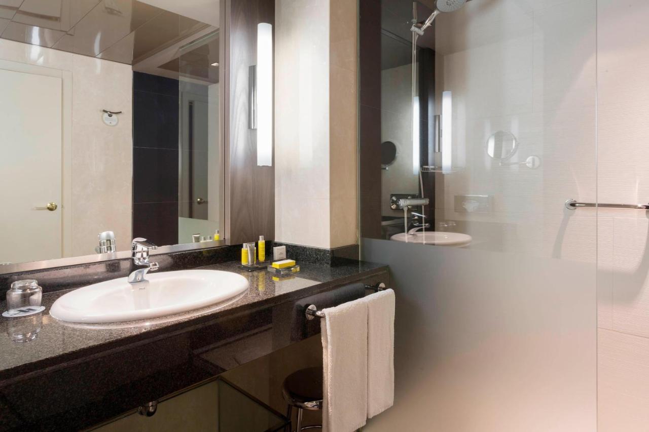 Premium King Room,1371932993:JPEG