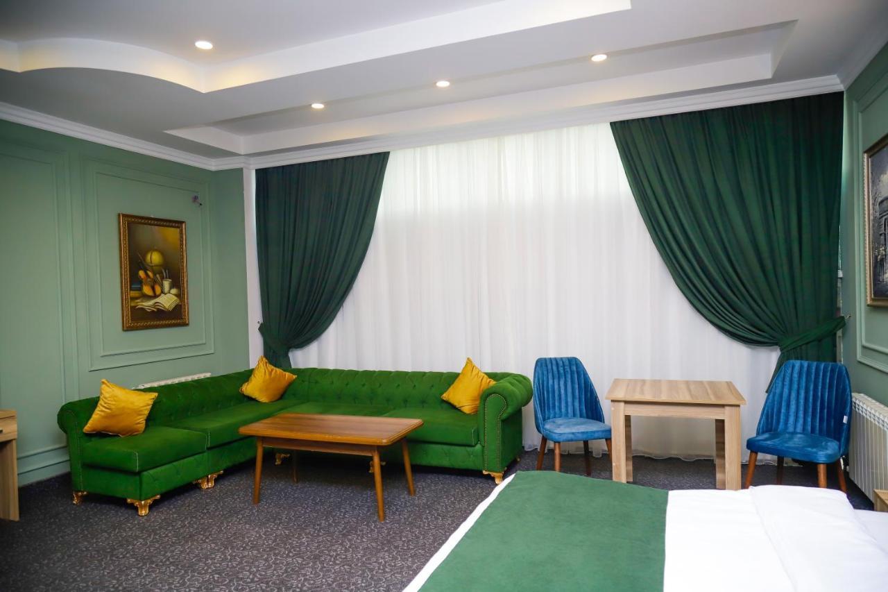 Deluxe Queen Room