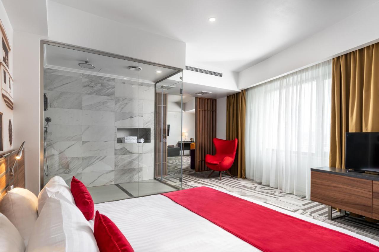 Privilege Suite Double Bed
