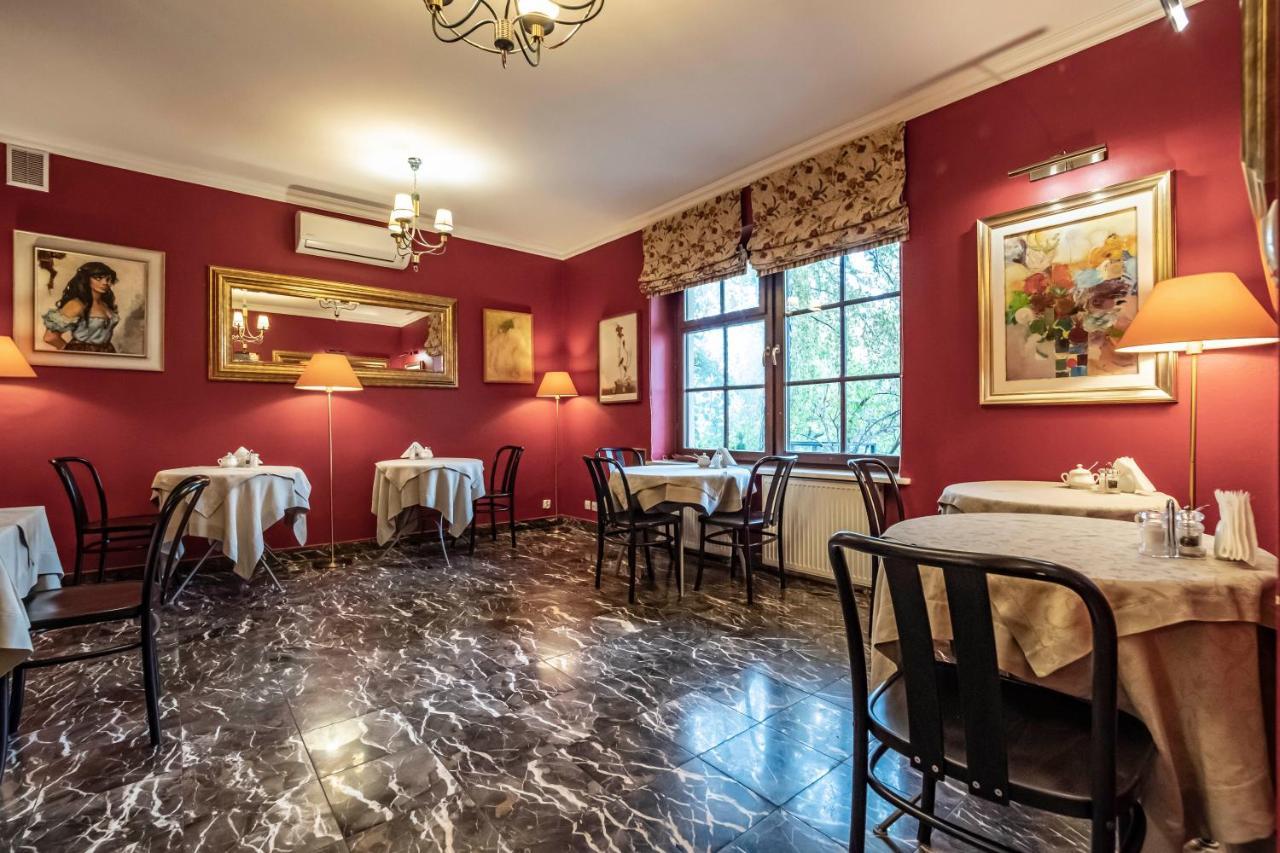 Classic Triple Room,1377523706:JPEG