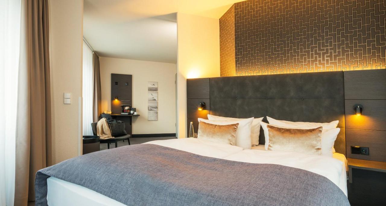 Deluxe Room,1380715967:JPEG