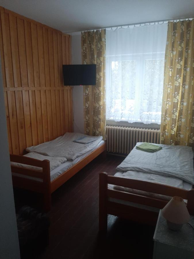 Small Twin Room,1382468105:JPEG