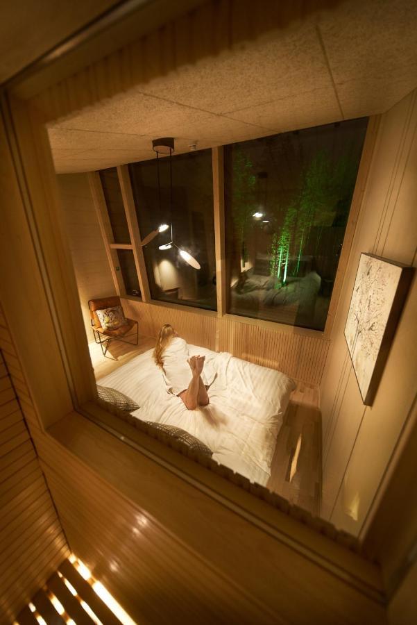 Aurora Suite Twin Bed
