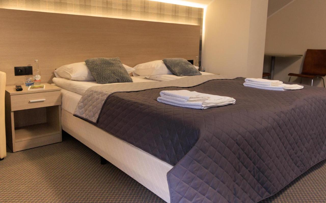 Double Room with Balcony,1386457835:JPEG