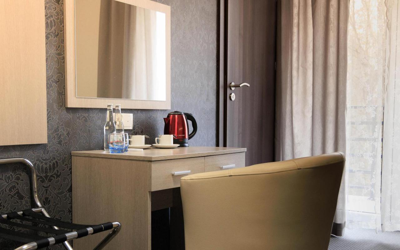 Triple Room with Balcony,1399872929:JPEG