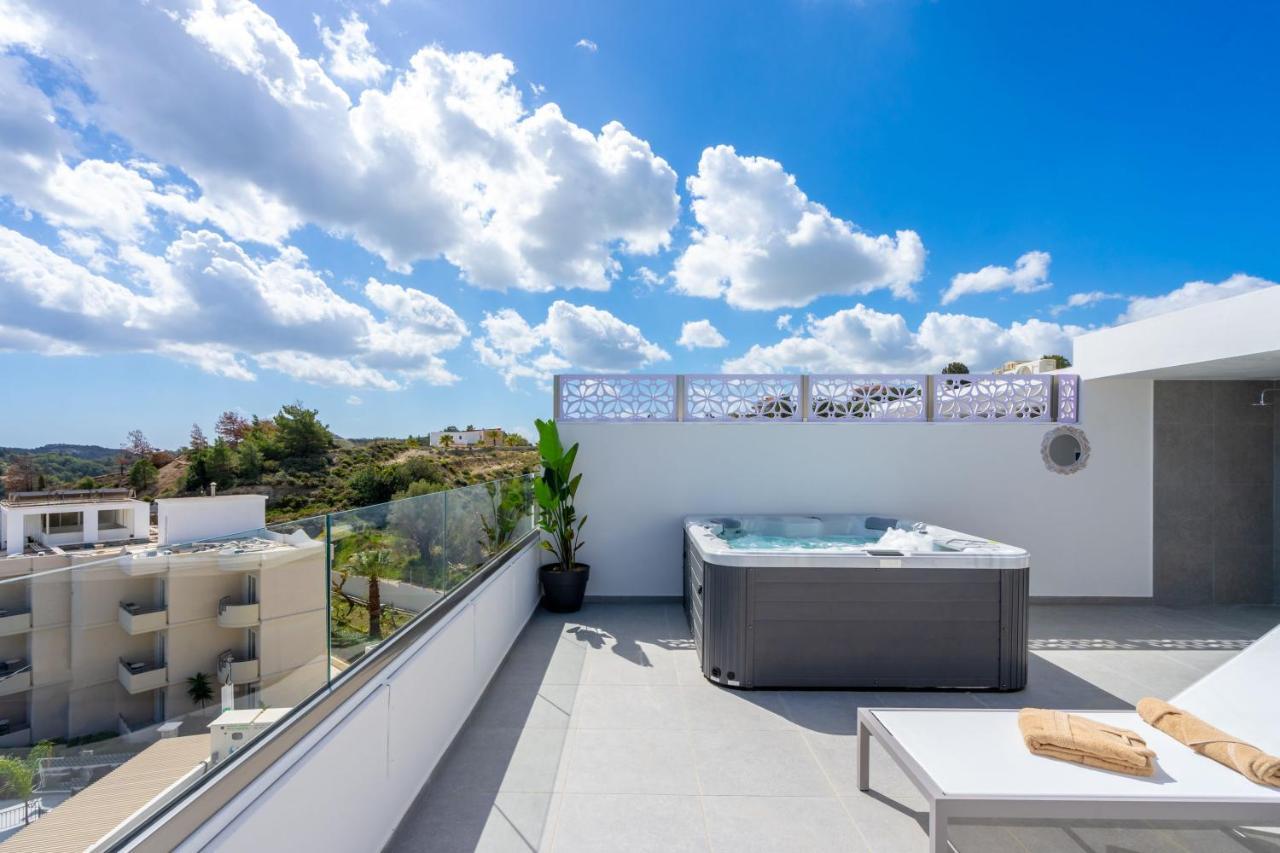 Superior Double Rooftop Hot Tub