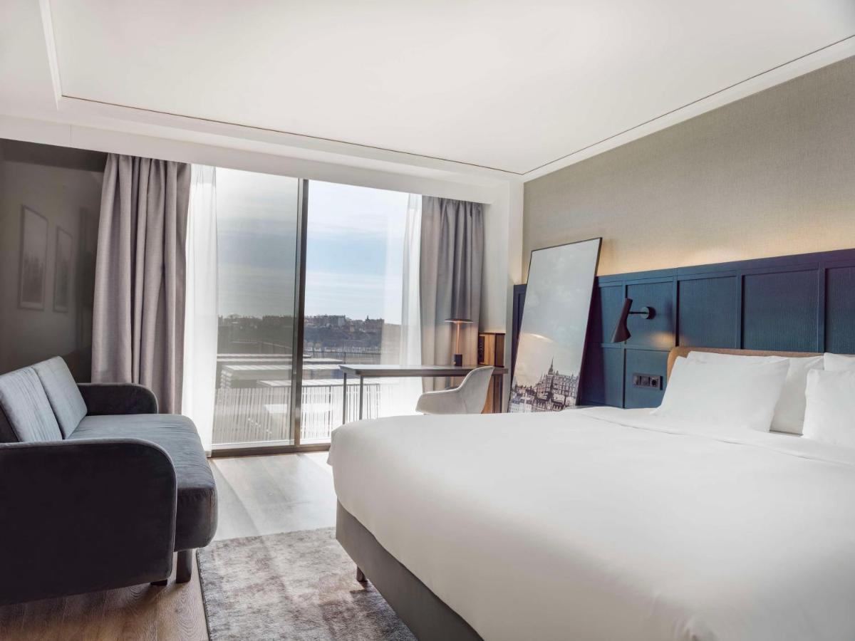 Premium Room Panoramic View