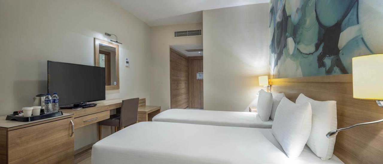 Standard Twin Room,1395848603:JPEG