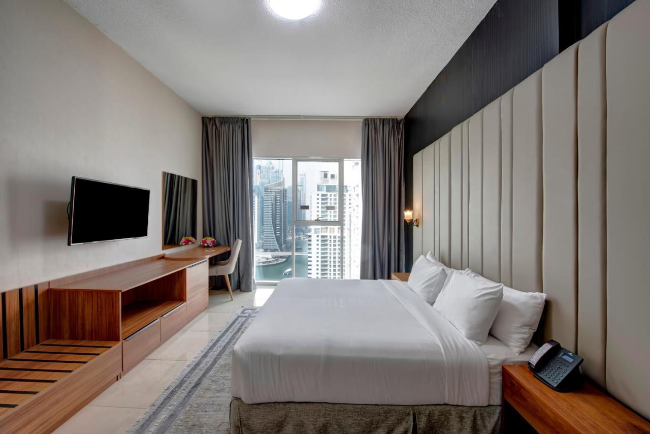 Superior Premium One Bedroom Apartment Balcony & Marina View Guaranteed Early 11am Check & Guaranteed Late Check-Out 4pm on F&B