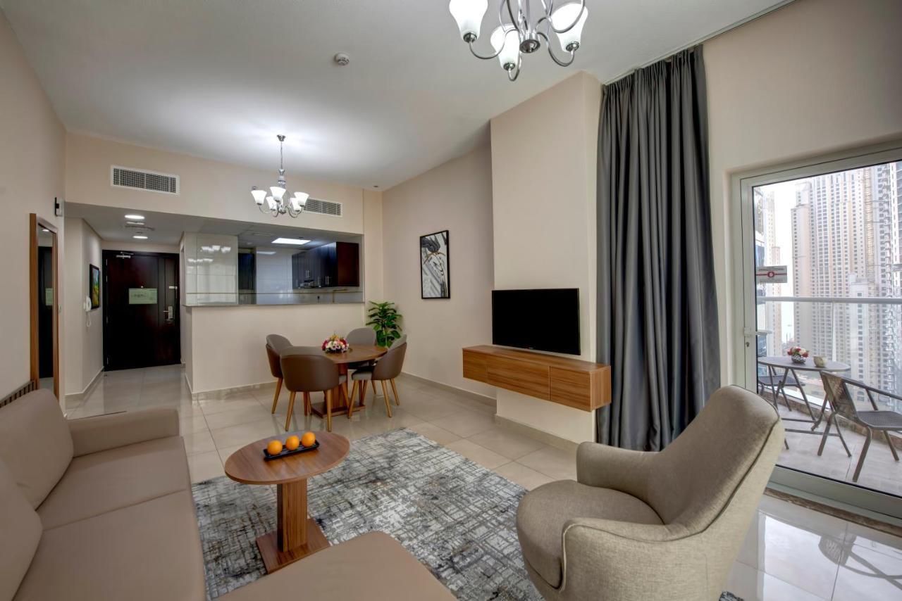 Superior Premium One Bedroom Apartment Balcony & Marina View Guaranteed Early 11am Check & Guaranteed Late Check-Out 4pm on F&B