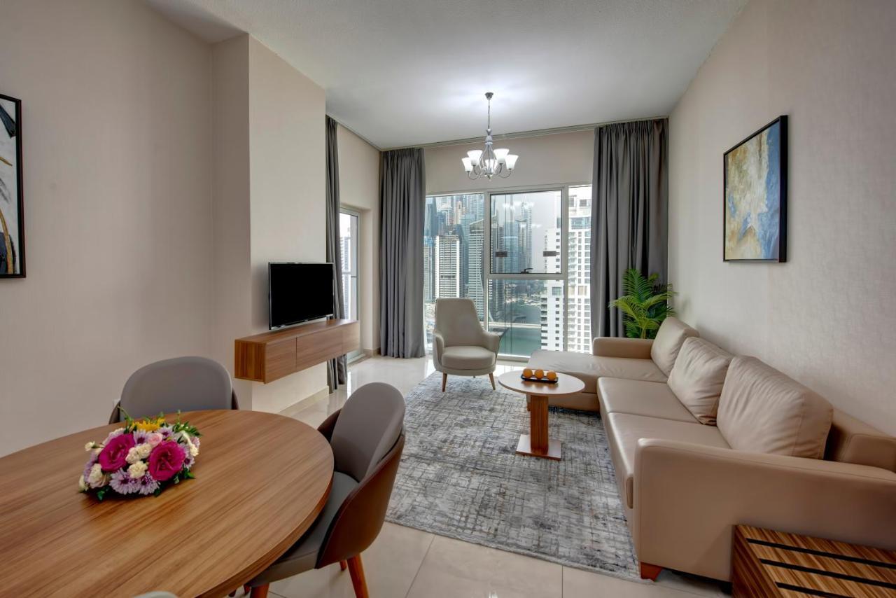 Superior Premium One Bedroom Apartment Balcony & Marina View Guaranteed Early 11am Check & Guaranteed Late Check-Out 4pm on F&B
