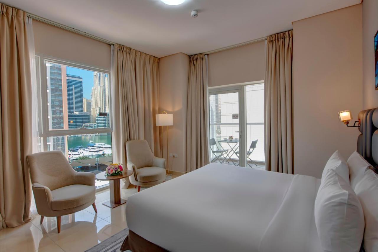 Deluxe Two Bedroom Apartment Balcony on F&B