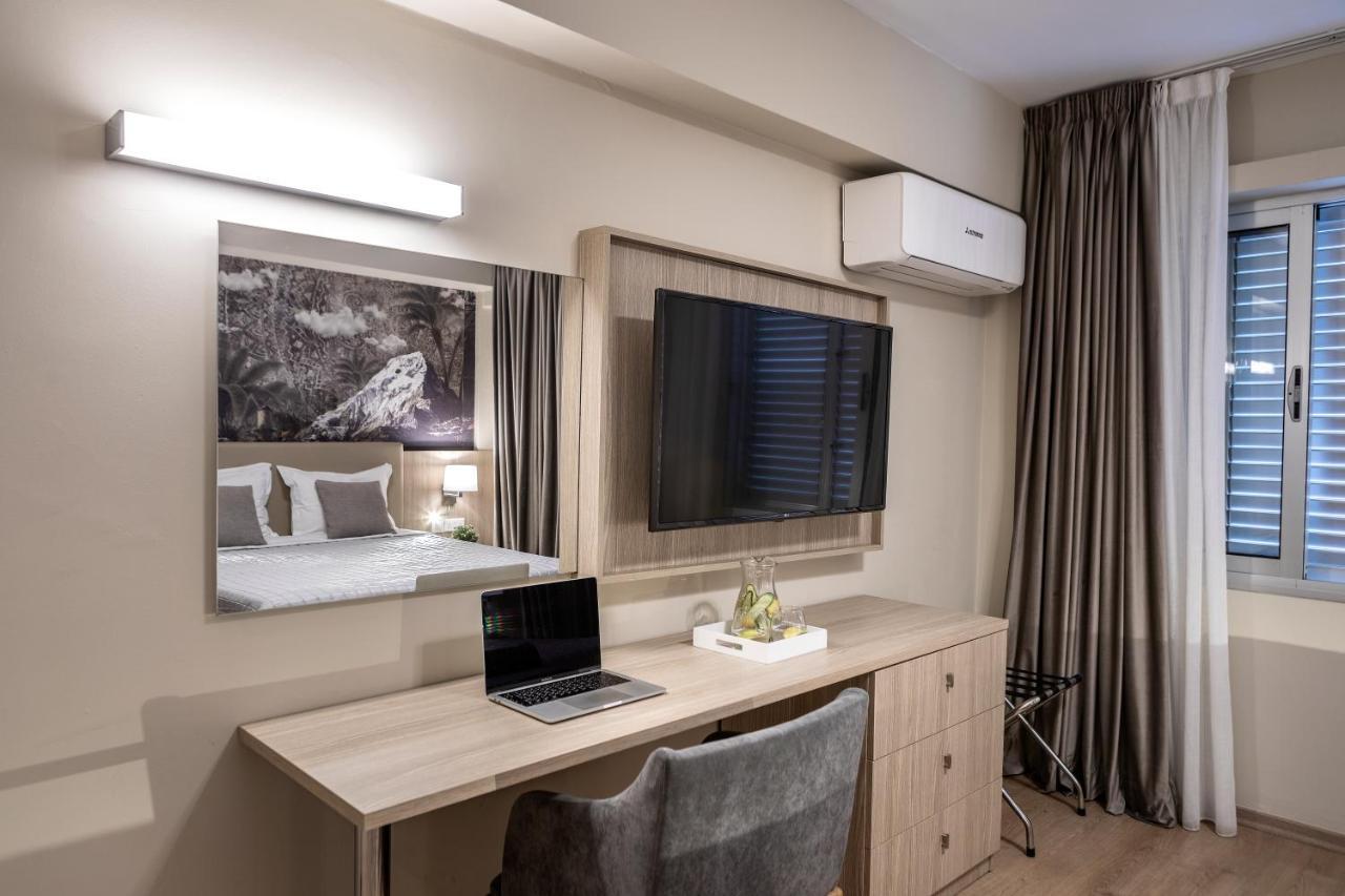 Deluxe Queen Suite