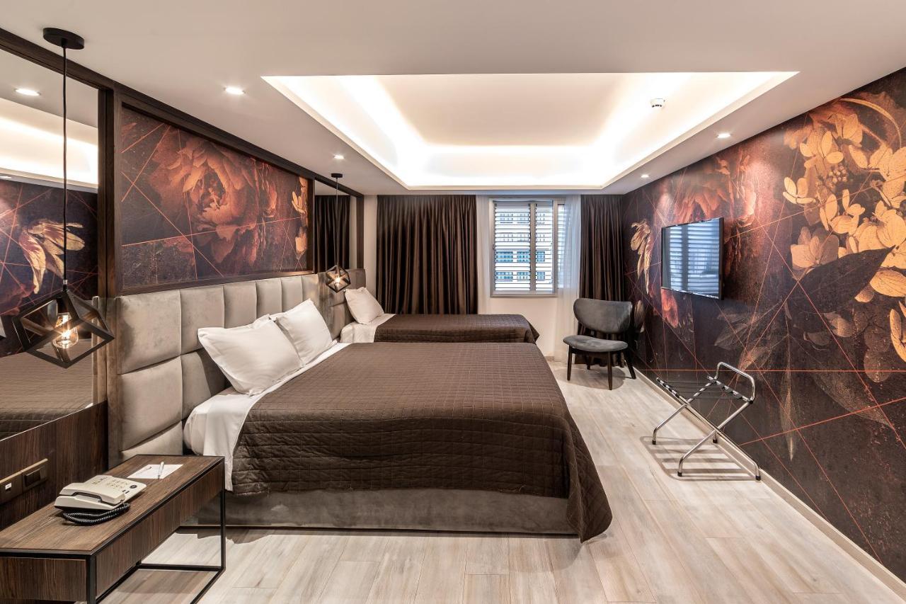 Executive Triple Suite