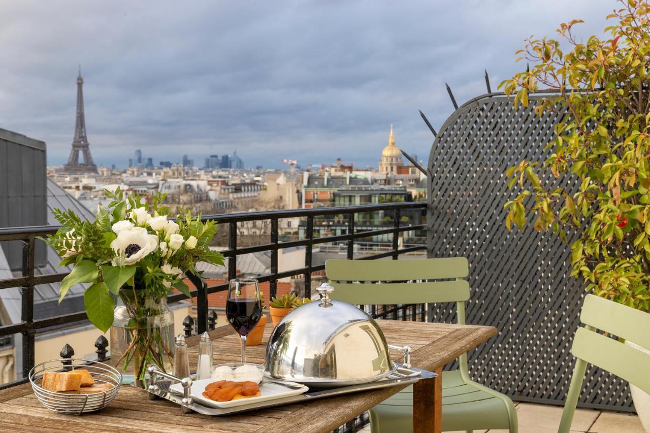 Superior Double Room Terrace Eiffel Tower View