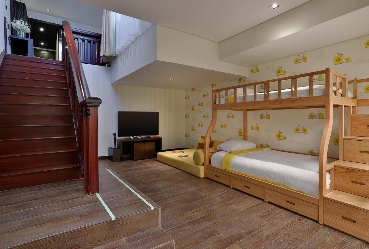 Deluxe Family Lagoon Access Room