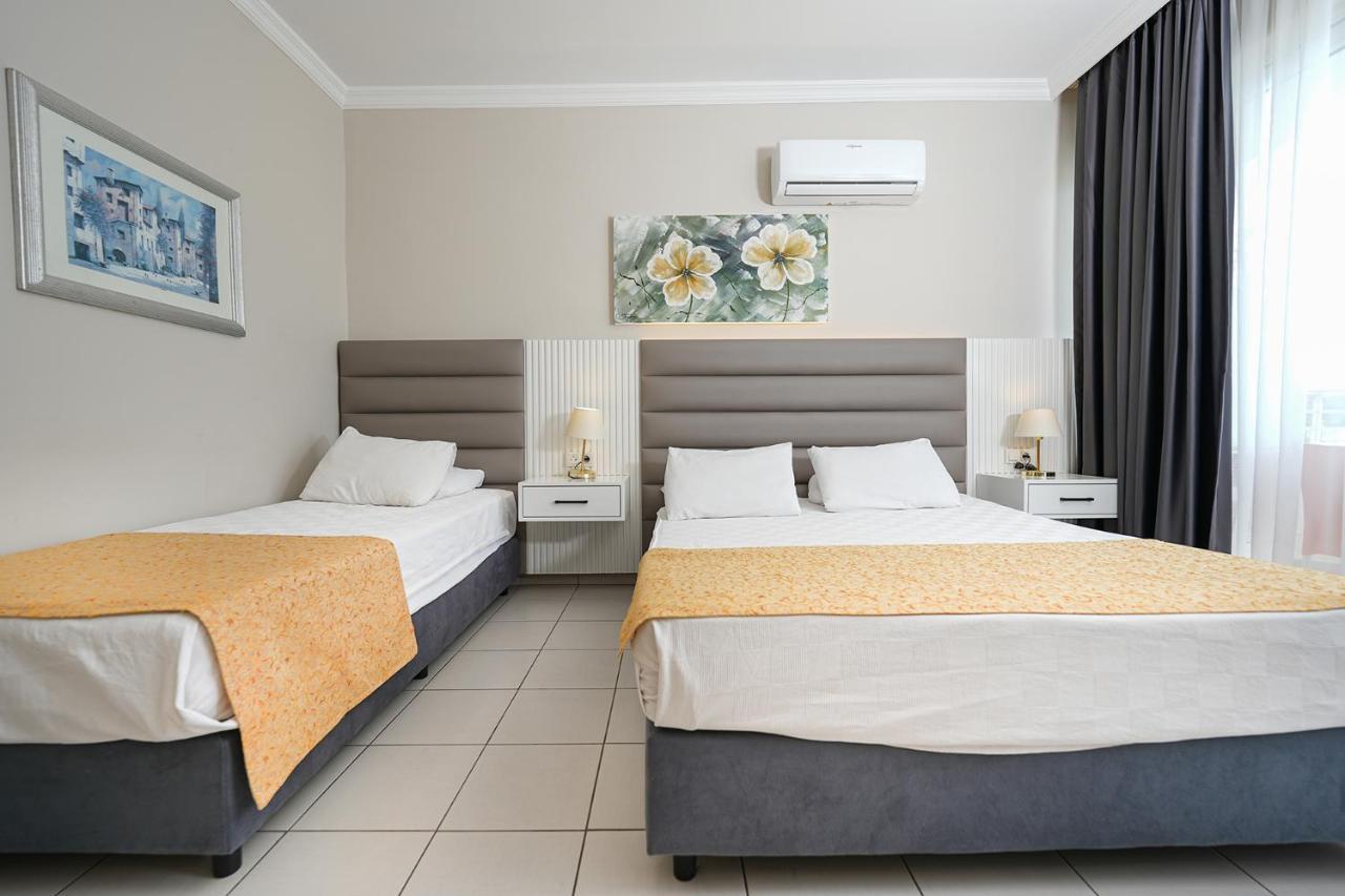 Deluxe Double or Twin Room with Sea View,1404663599:JPEG