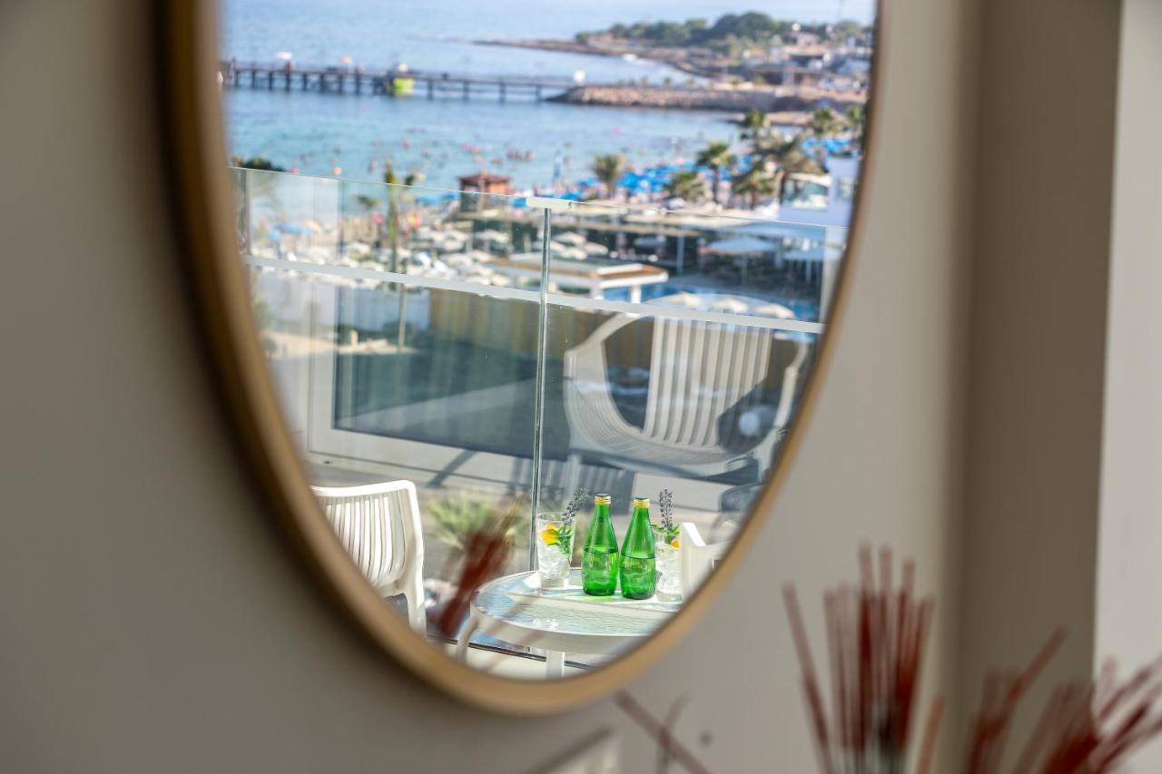 Standard Double or Twin Room Side Sea View