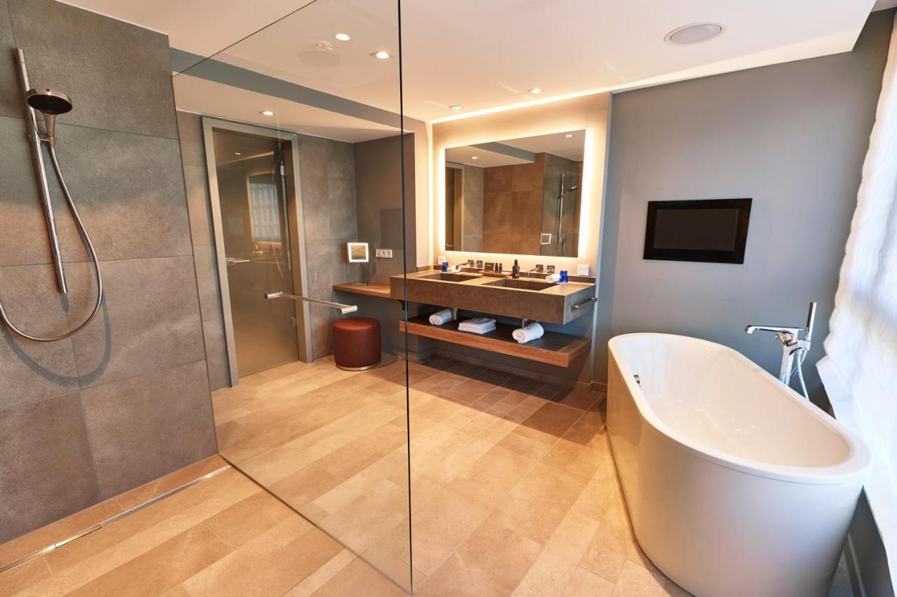 Deluxe Suite,1421001921:JPEG