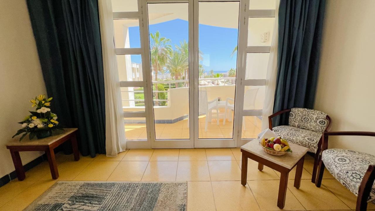 Double or Twin Room Pool View